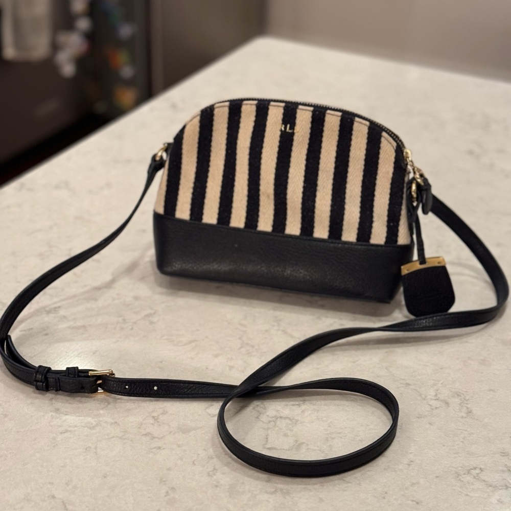 Ralph Lauren cream and navy shoulder bag with adjustable leather strap - Picture 2 of 16